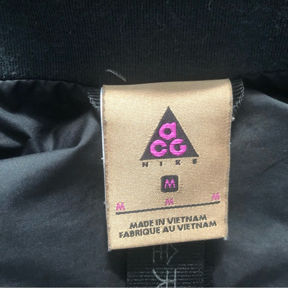 Nike ACG Puffer Vest Size M - Picture 2 of 5